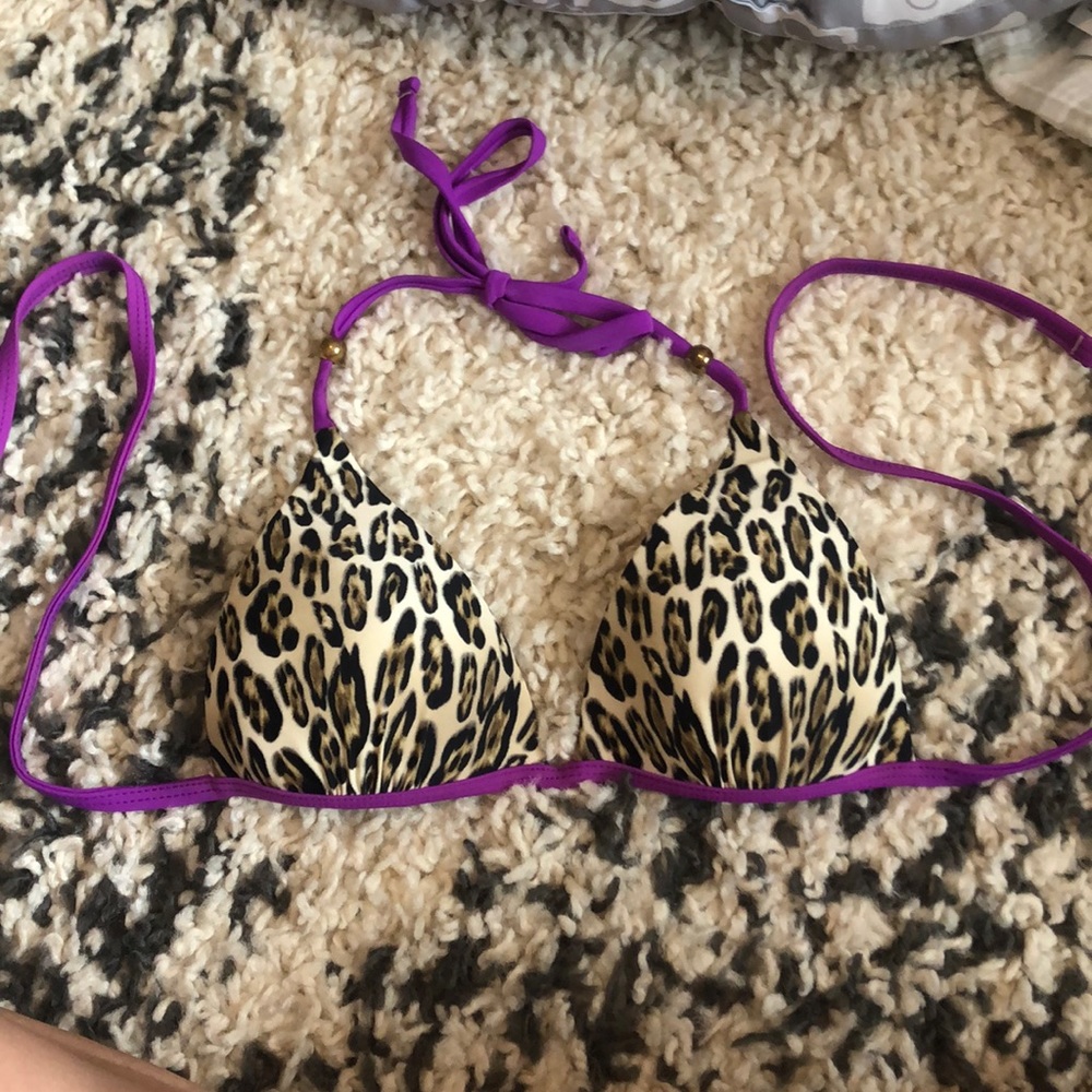 COPY - Leopard print swimsuit top